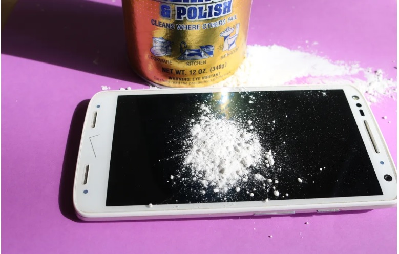 Kiểm chứng 10 mẹo xóa những vết xước trên màn hình điện thoại tại nhà